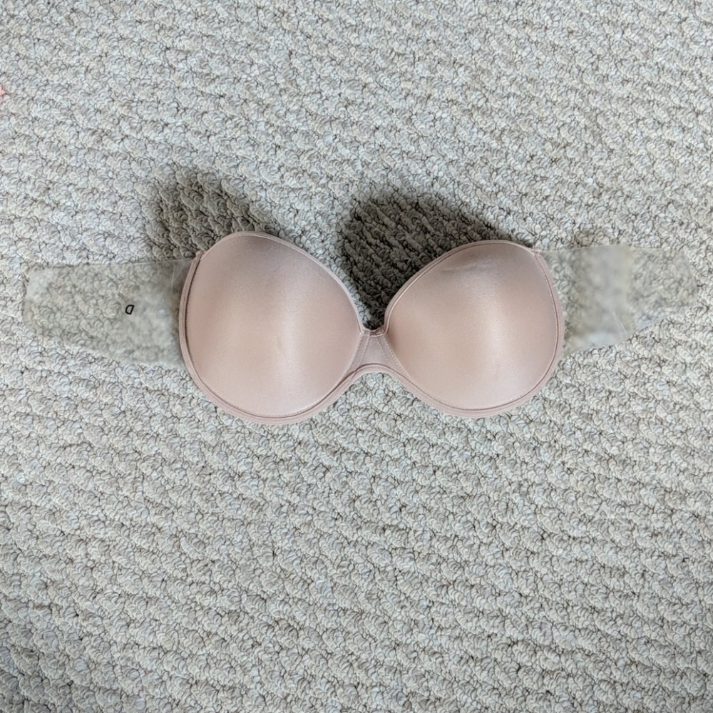 Nude Strapless bra